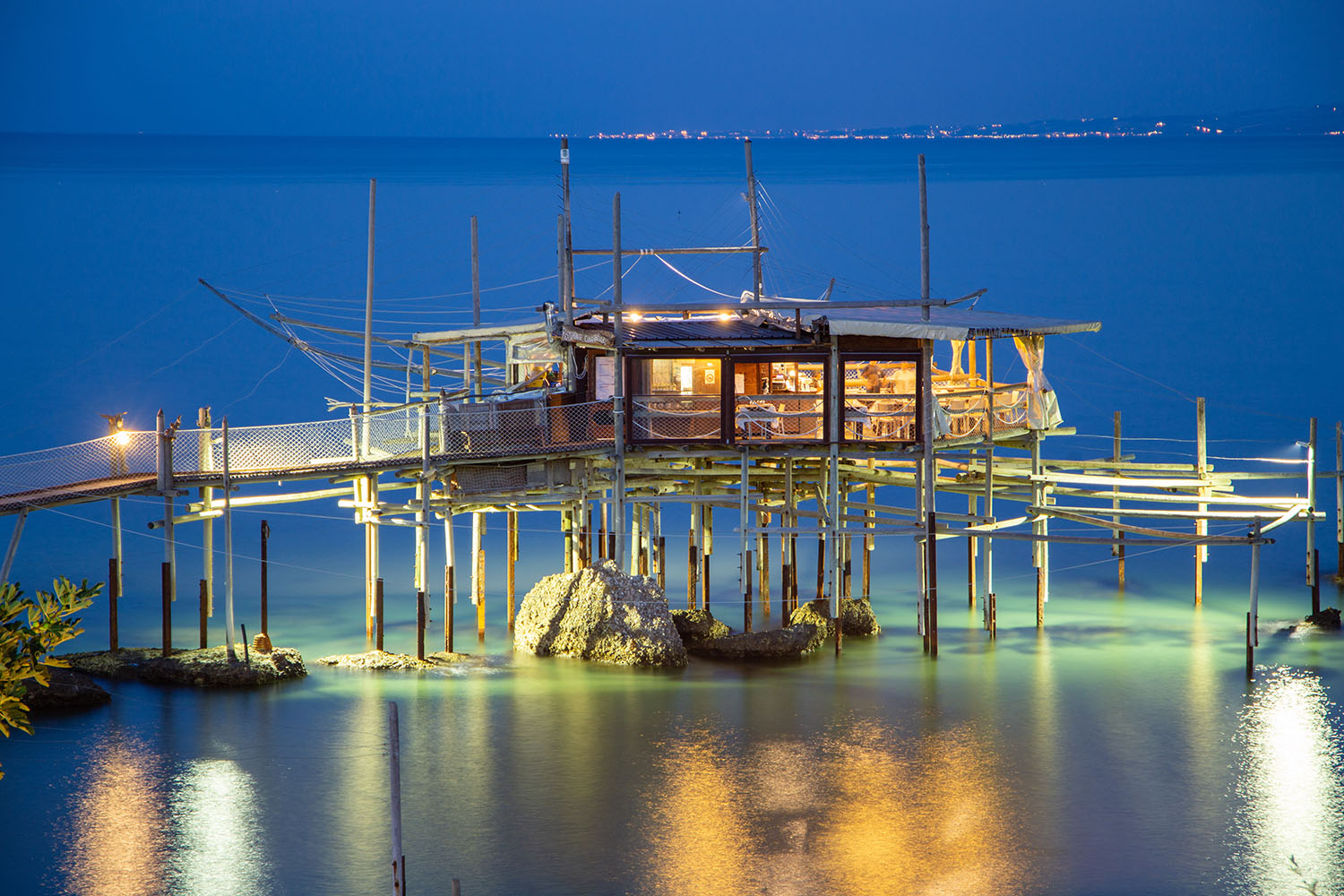 [Abruzzo] Sunset trabocchi Coast: exclusive Aperitif and Dinner on board the Yacht 